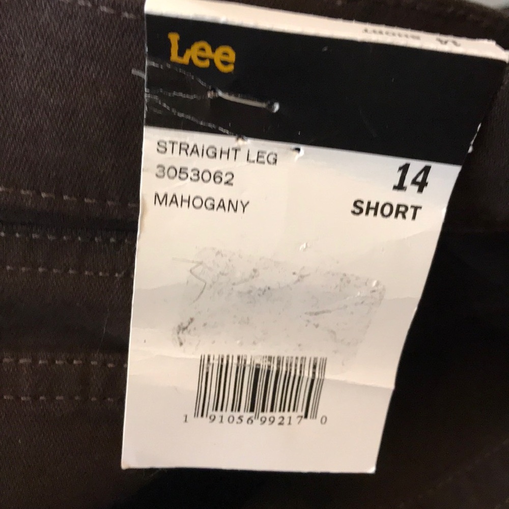 Lee Women’s Relaxed Fit Straight Leg MAHOGANYJeans - Picture 5 of 6